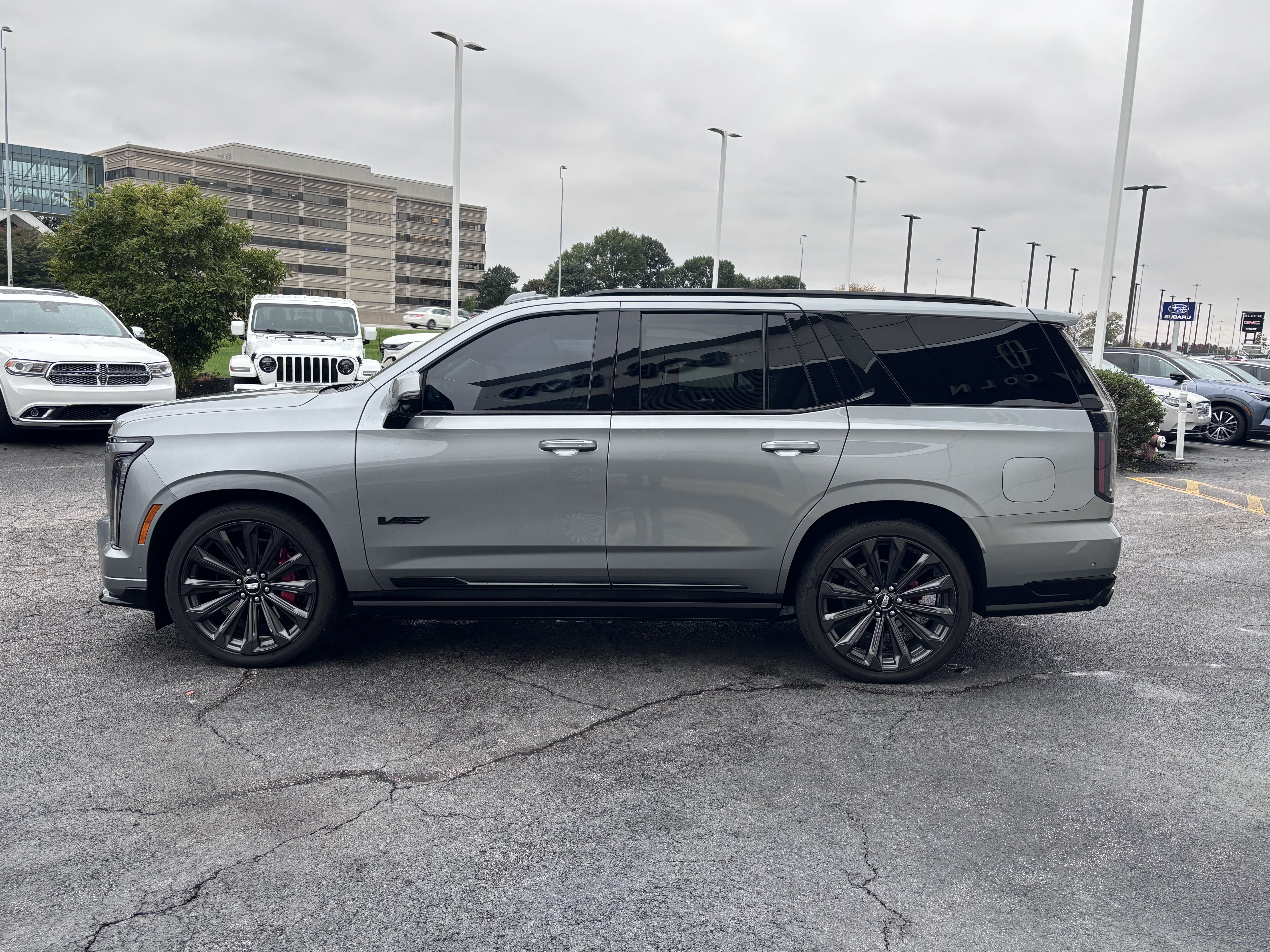 Used 2025 Cadillac Escalade AWD V-Series AWD V-Series