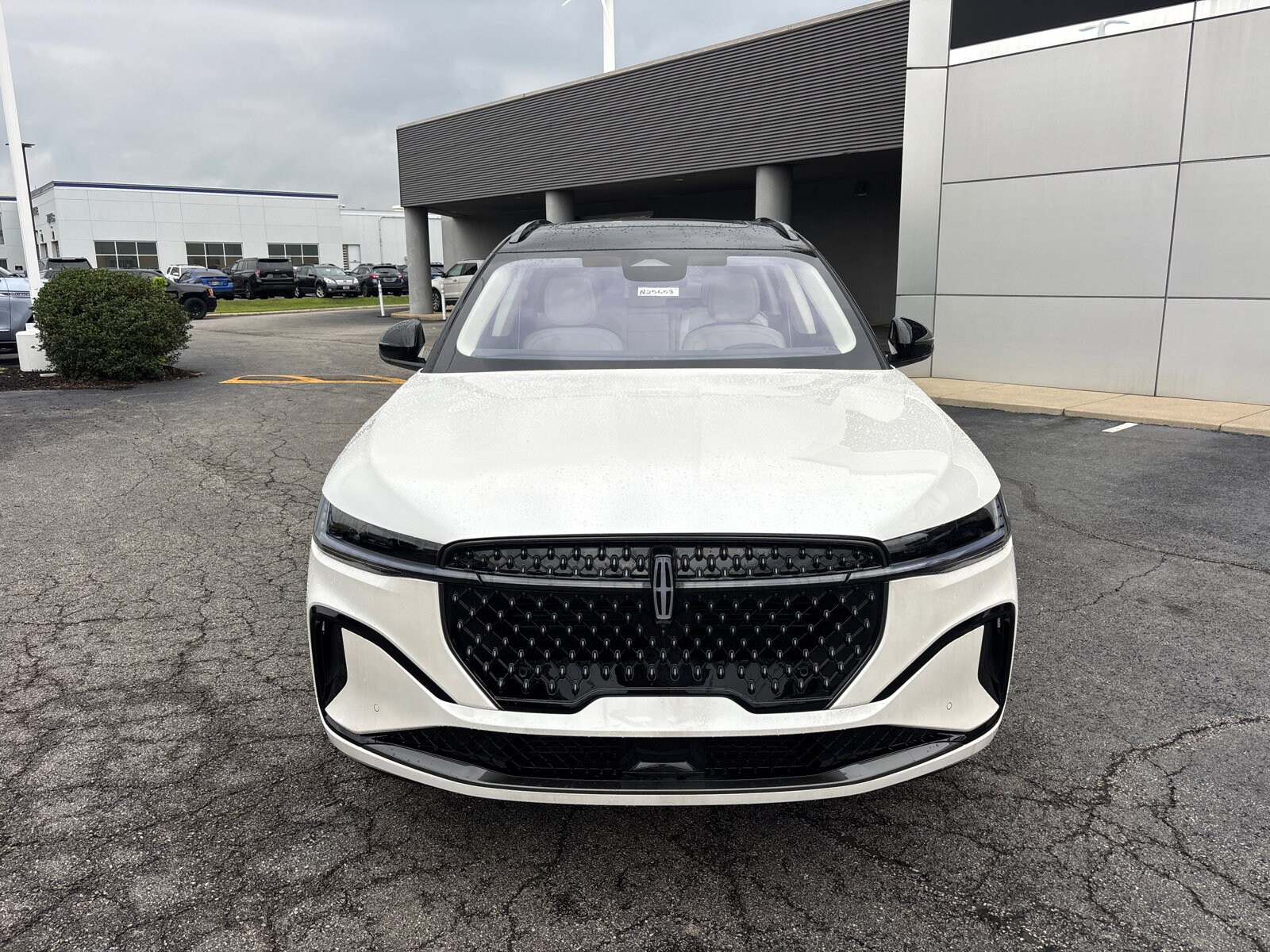 2025 Lincoln Nautilus Black Label photo 2