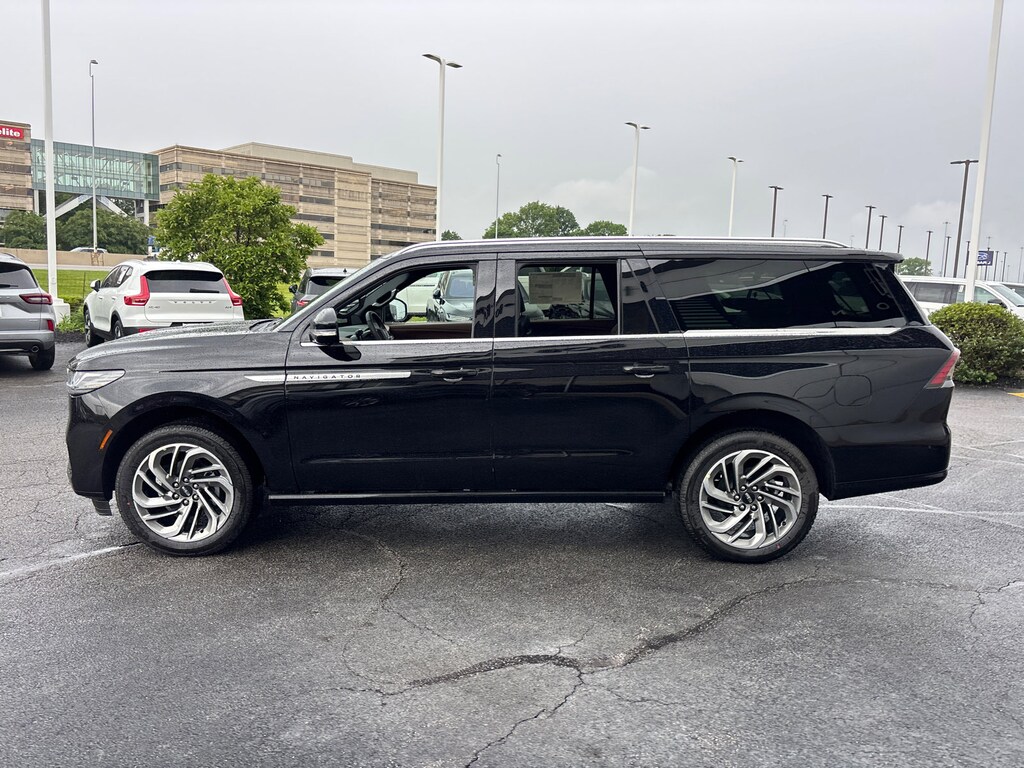 New 2026 Lincoln Navigator L Reserve SUV