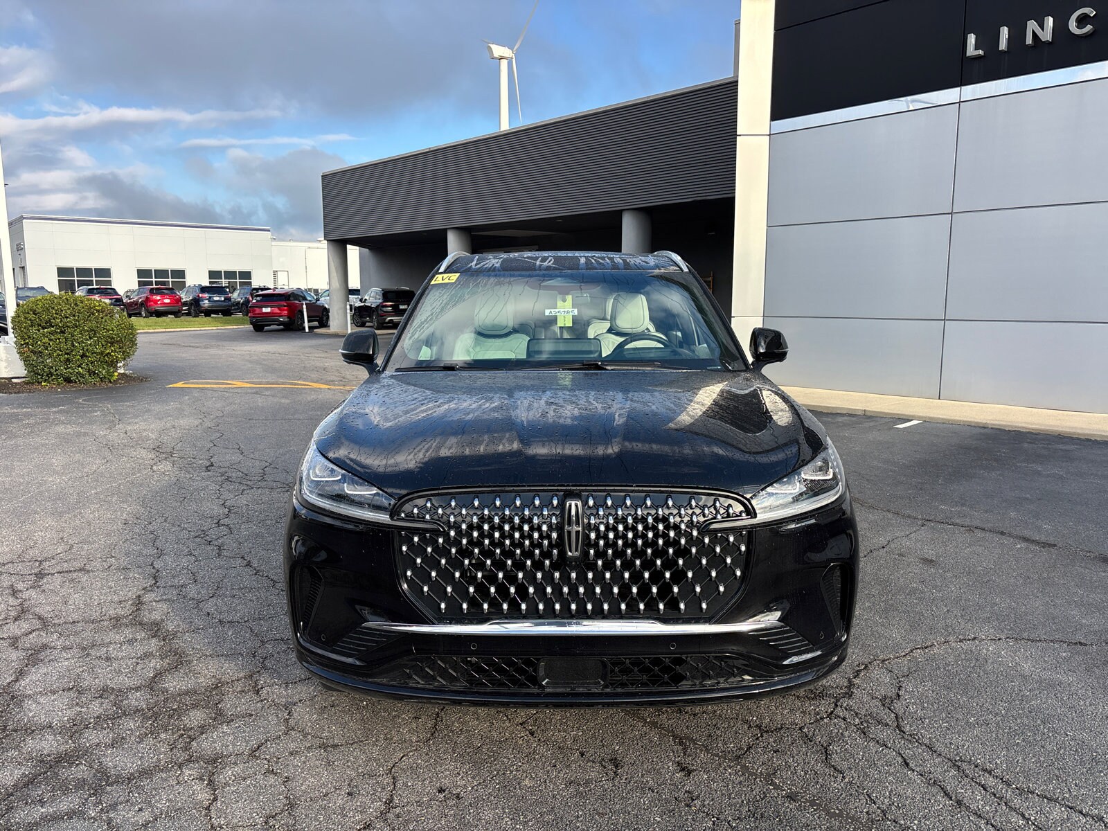 2025 Lincoln Aviator Black Label photo 2