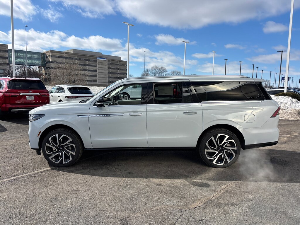 New 2026 Lincoln Navigator L Reserve SUV