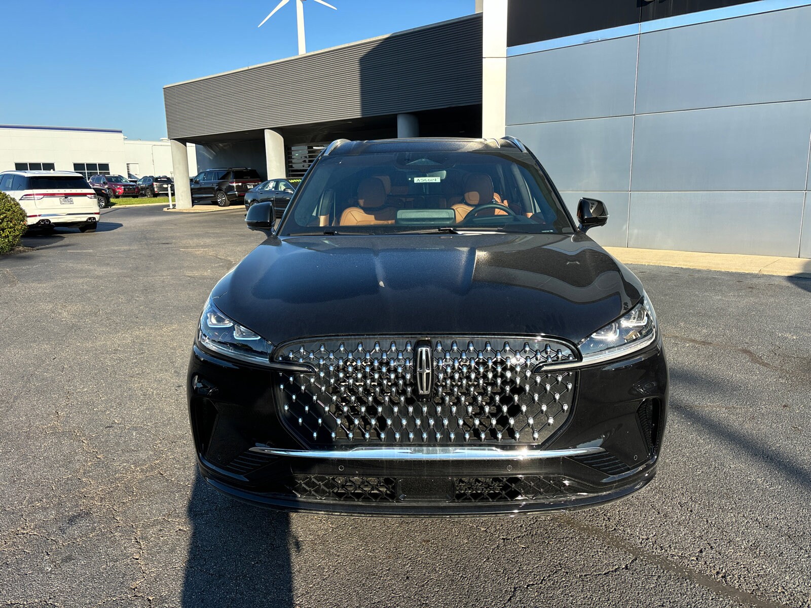 2025 Lincoln Aviator Black Label photo 2