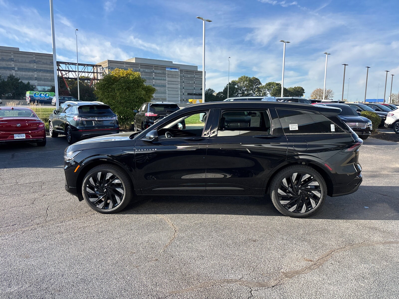 2026 Lincoln Nautilus Reserve photo 4