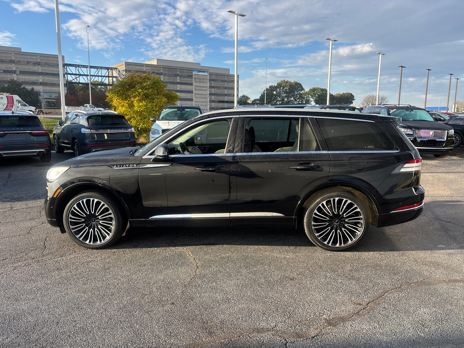 2023 Lincoln Aviator Black Label photo 4