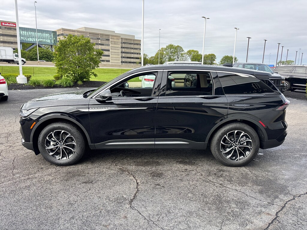 New 2026 Lincoln Nautilus Premiere SUV