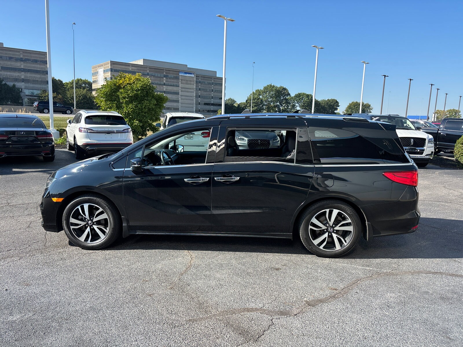2019 Honda Odyssey Elite photo 4