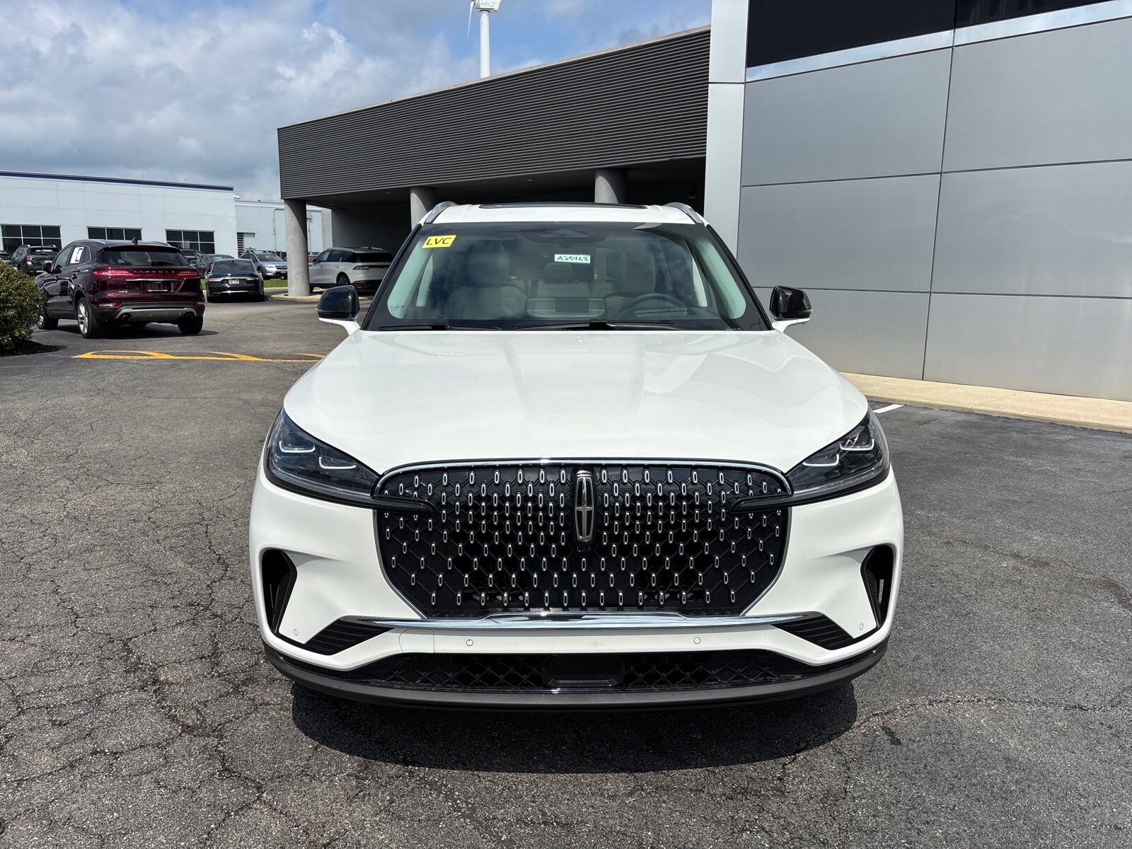 2025 Lincoln Aviator Reserve photo 2
