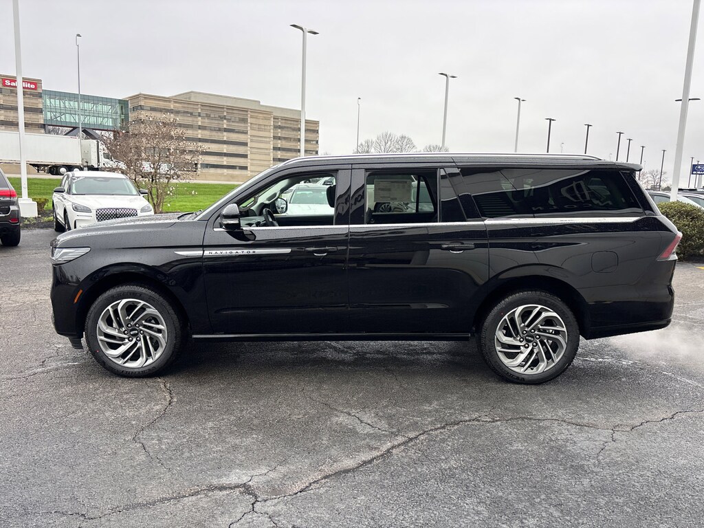 New 2026 Lincoln Navigator L Reserve SUV