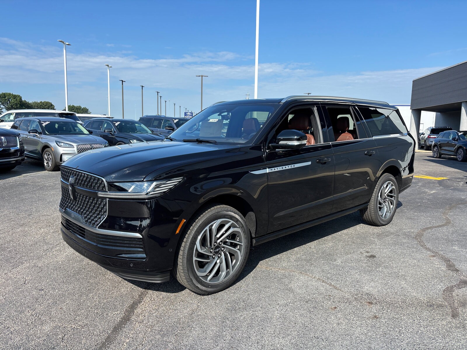 2025 Lincoln Navigator L Reserve photo 3