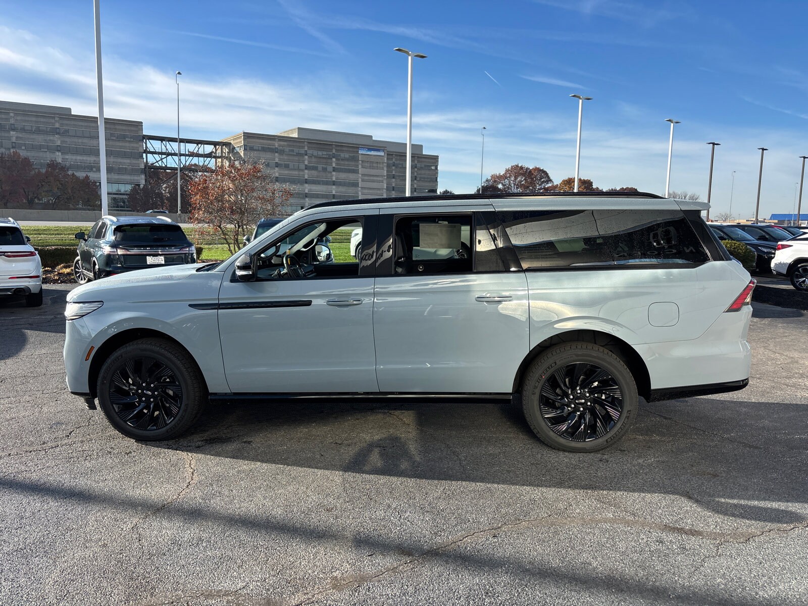 2025 Lincoln Navigator L Reserve photo 4