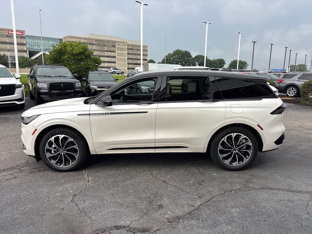 New 2026 Lincoln Nautilus Reserve SUV