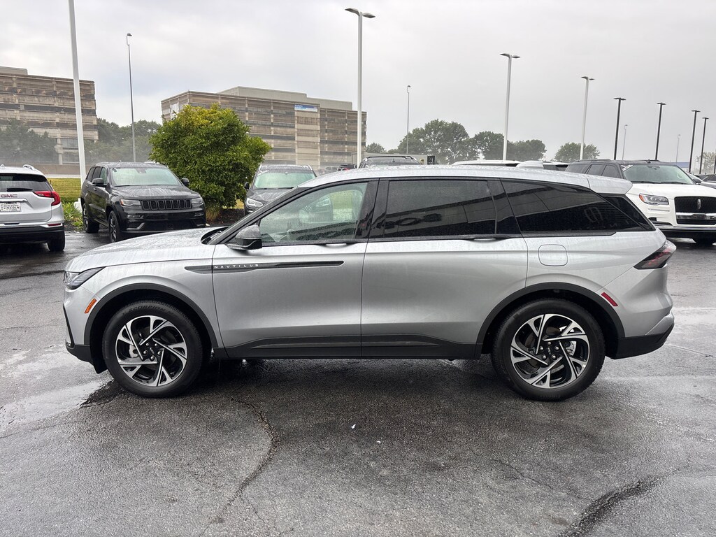 New 2025 Lincoln Nautilus Premiere SUV