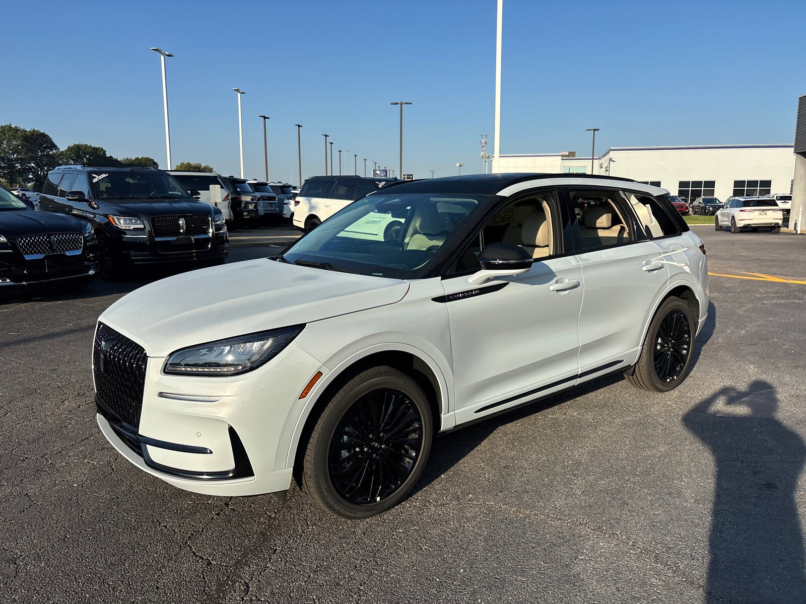 2026 Lincoln Corsair Premiere photo 3