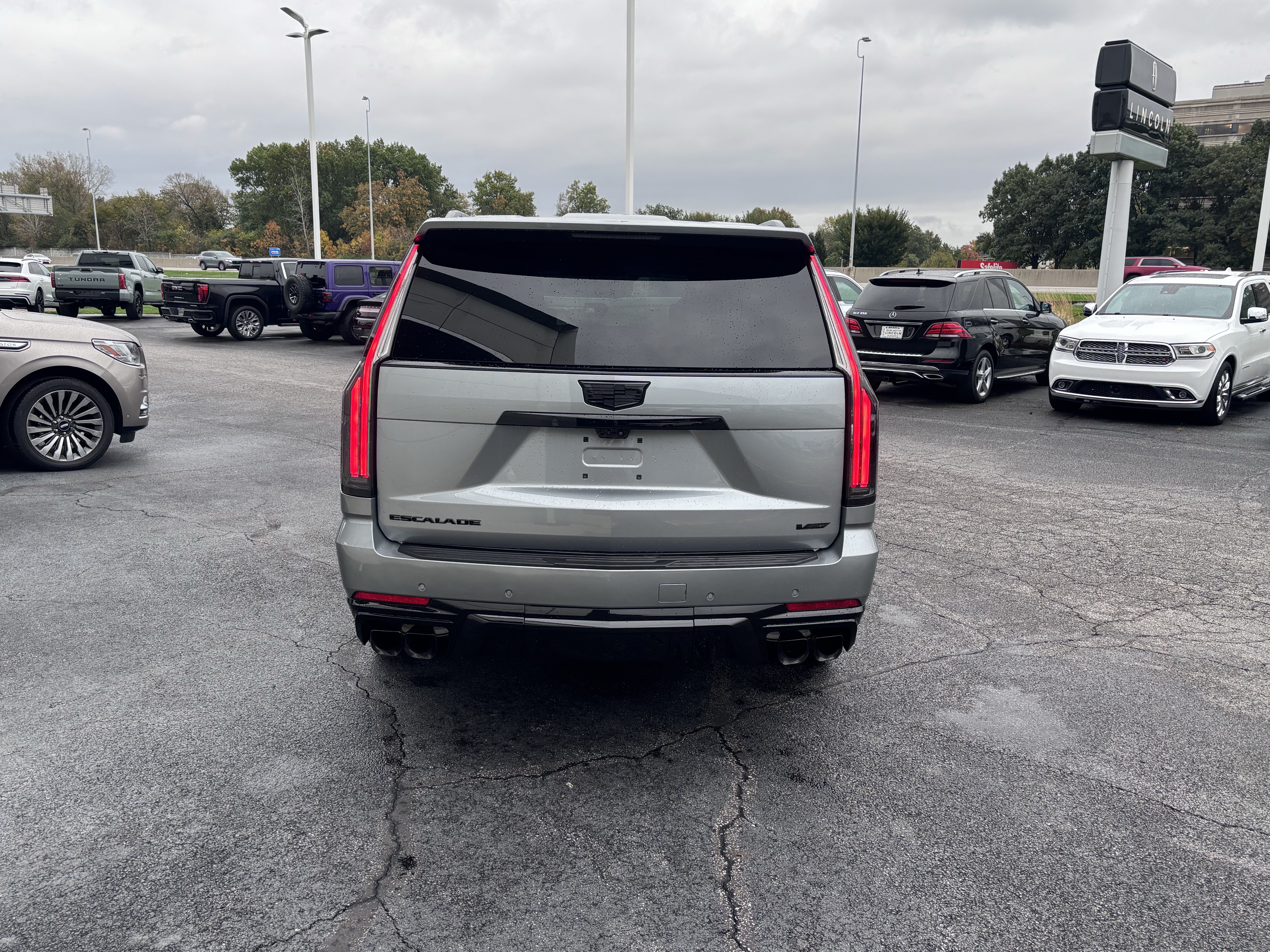 Used 2025 Cadillac Escalade AWD V-Series AWD V-Series