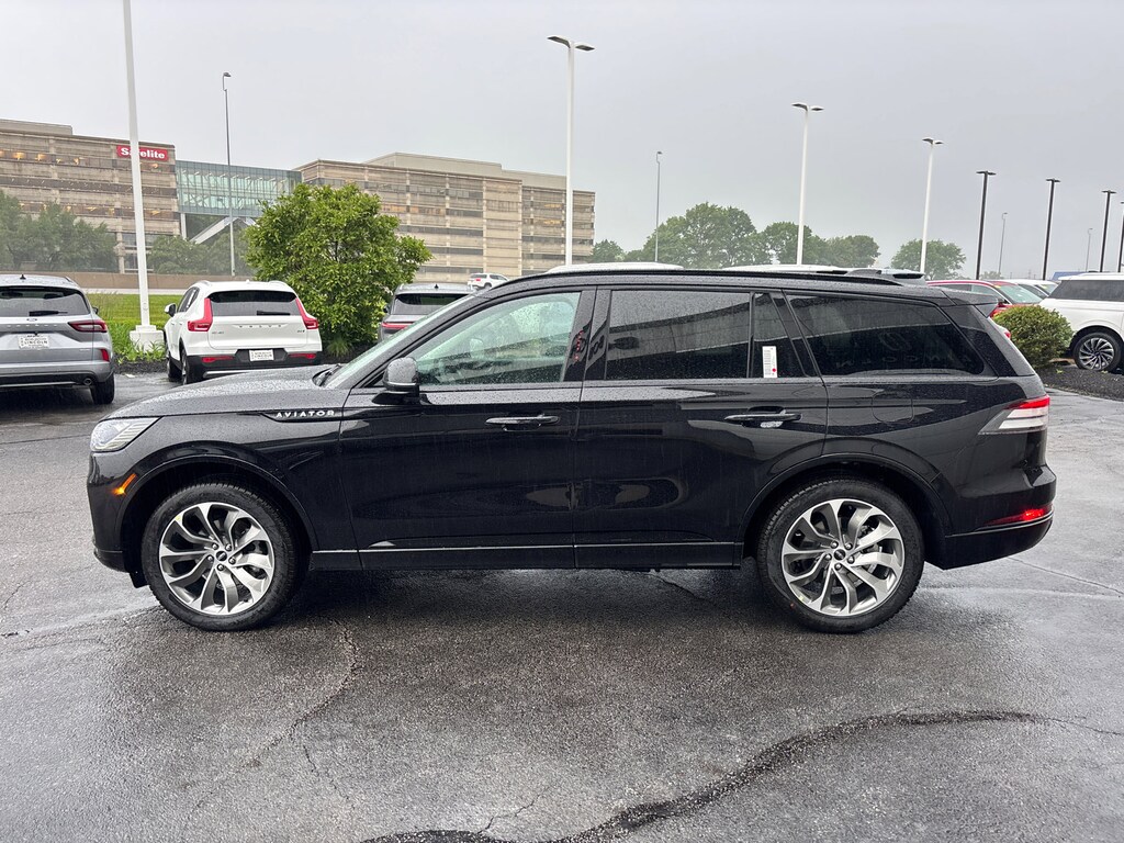New 2026 Lincoln Aviator Premiere SUV
