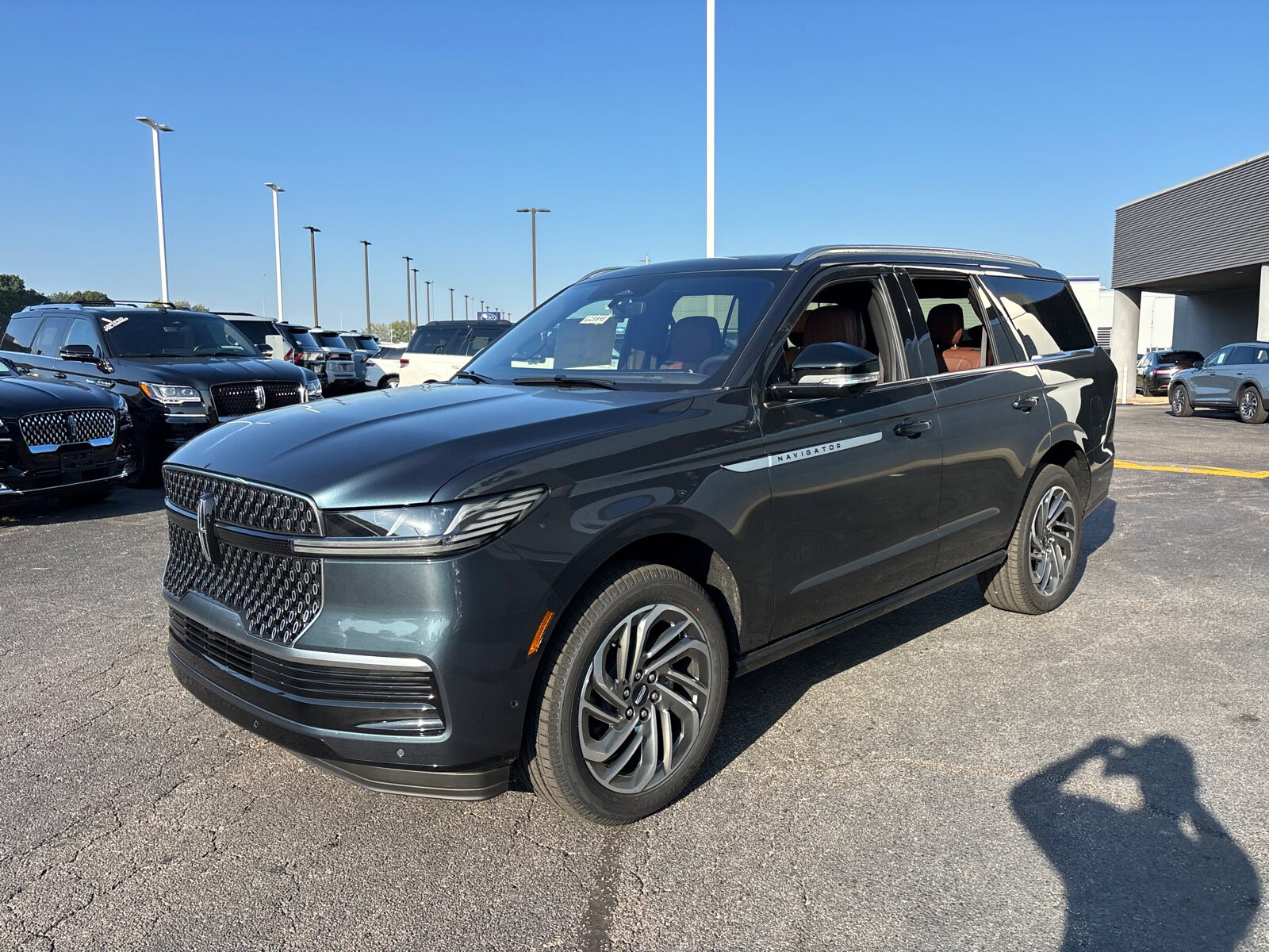 2025 Lincoln Navigator Reserve photo 3