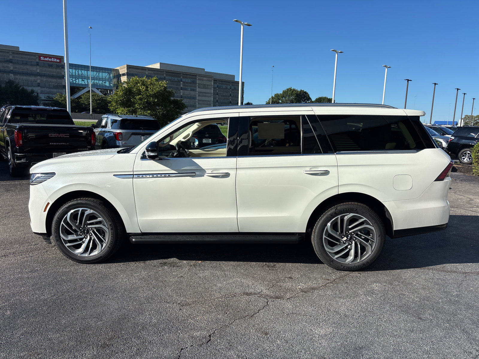 New 2027 Lincoln Navigator Premiere SUV