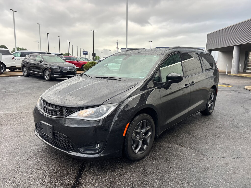 Used 2020 Chrysler Pacifica Touring L Plus Touring L Plus FWD