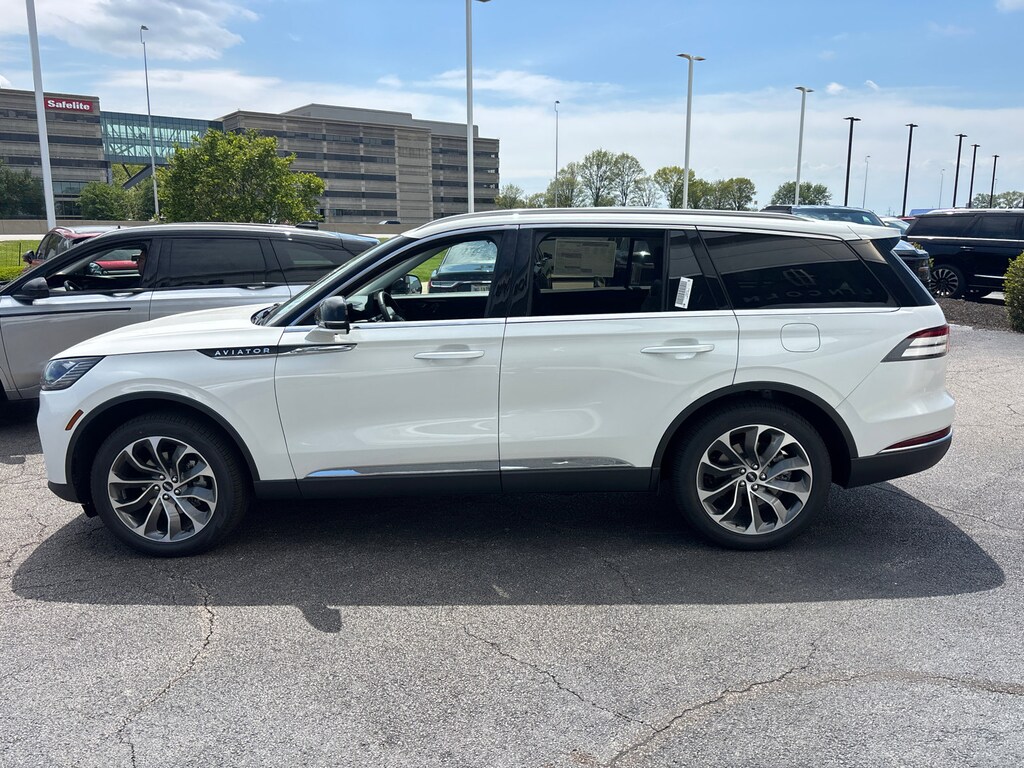 New 2026 Lincoln Aviator Premiere SUV