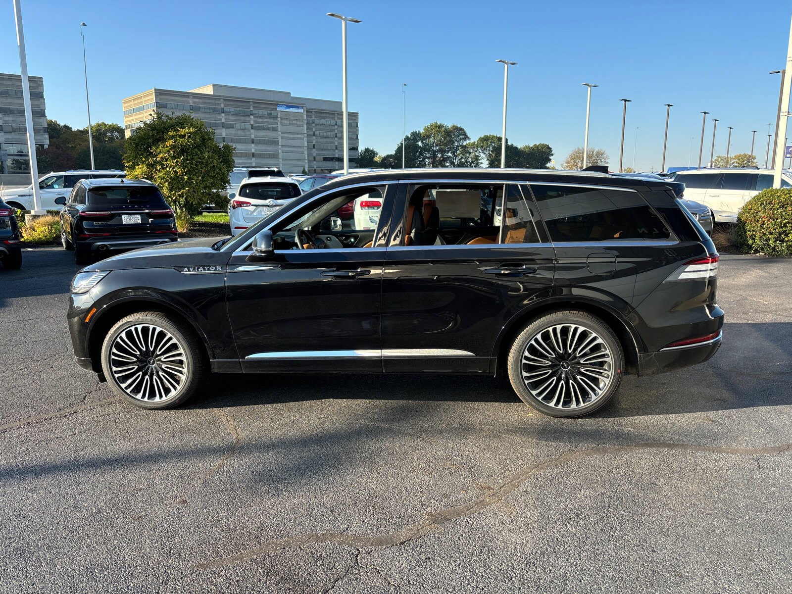 2025 Lincoln Aviator Black Label photo 4
