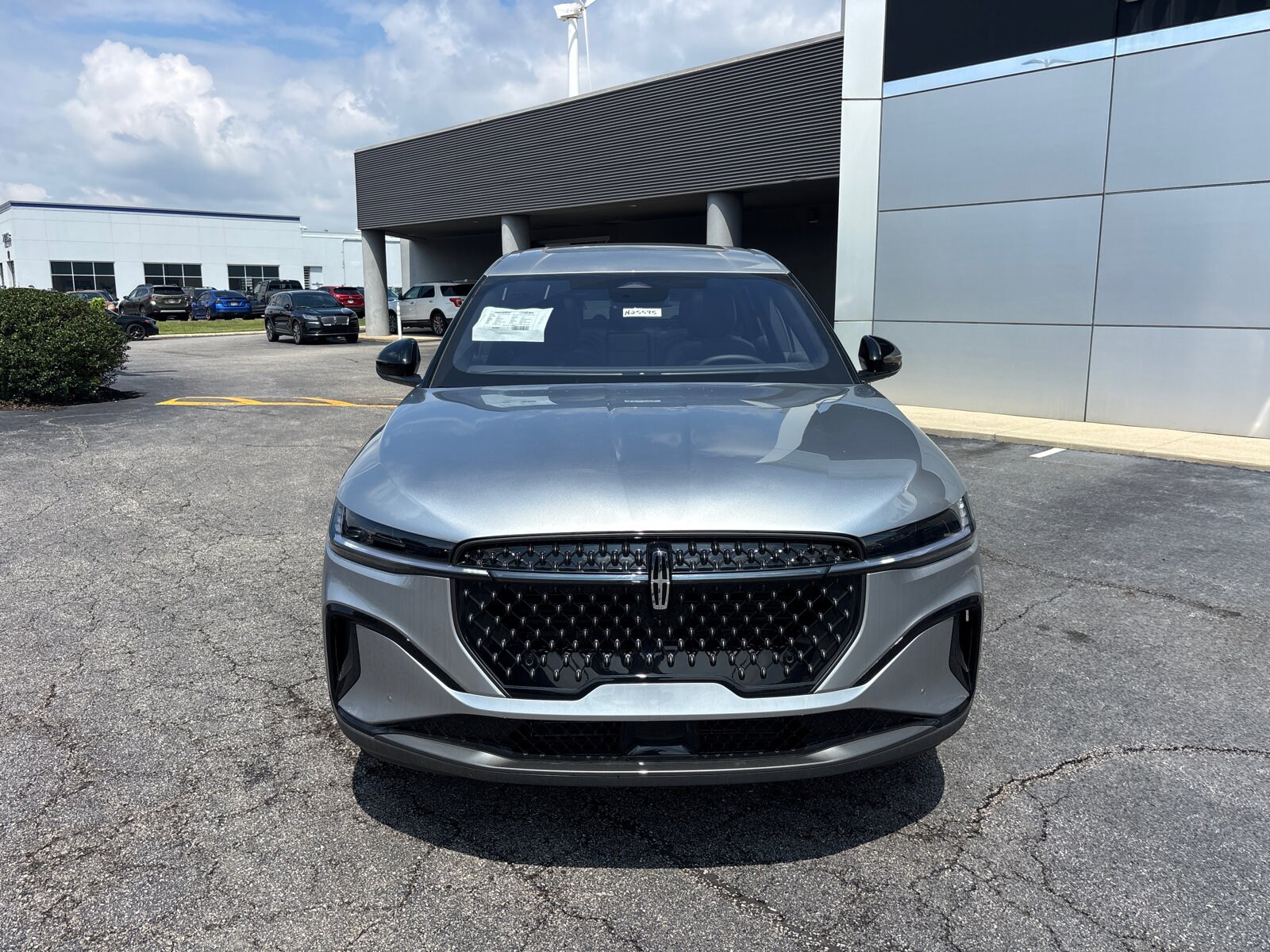 2025 Lincoln Nautilus Premiere photo 2