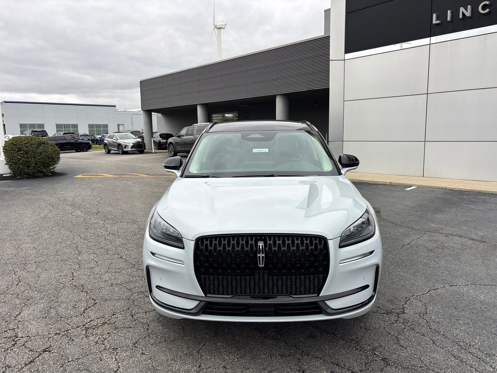 2026 Lincoln Corsair Premiere photo 2