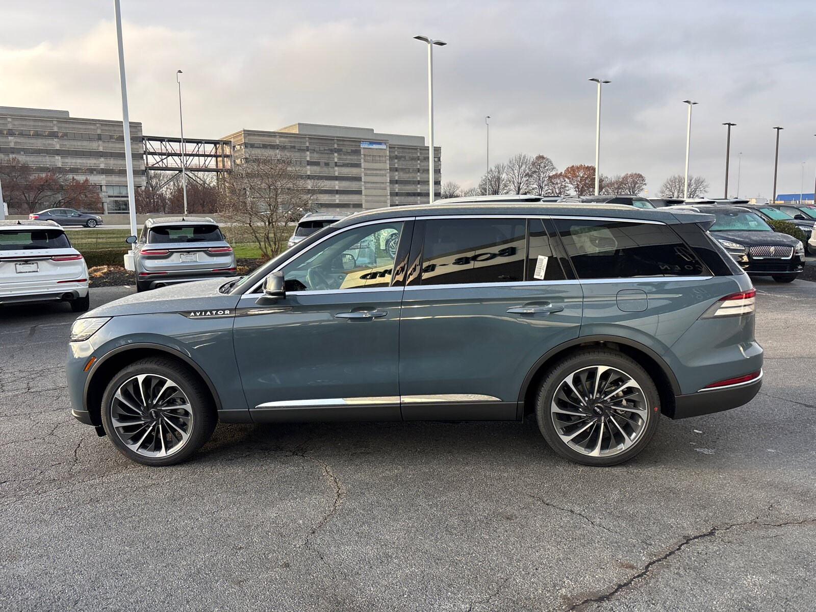 2026 Lincoln Aviator Reserve photo 4