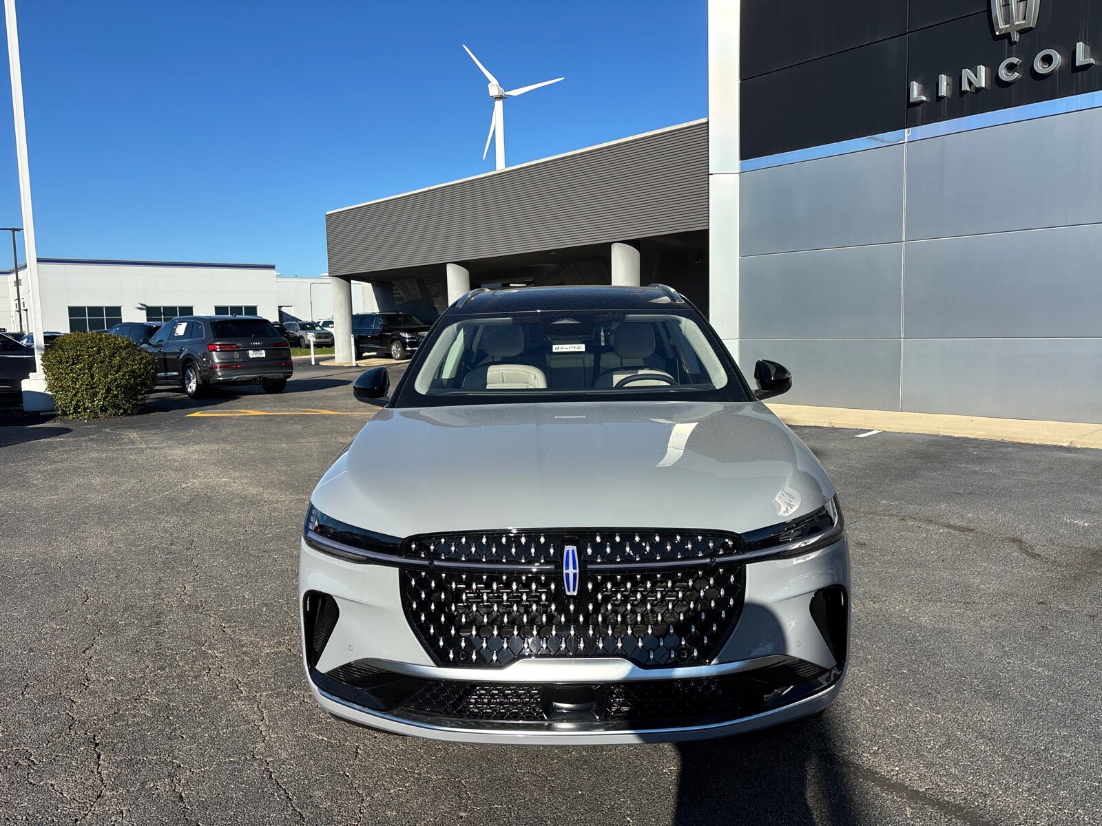 2026 Lincoln Nautilus Reserve photo 2