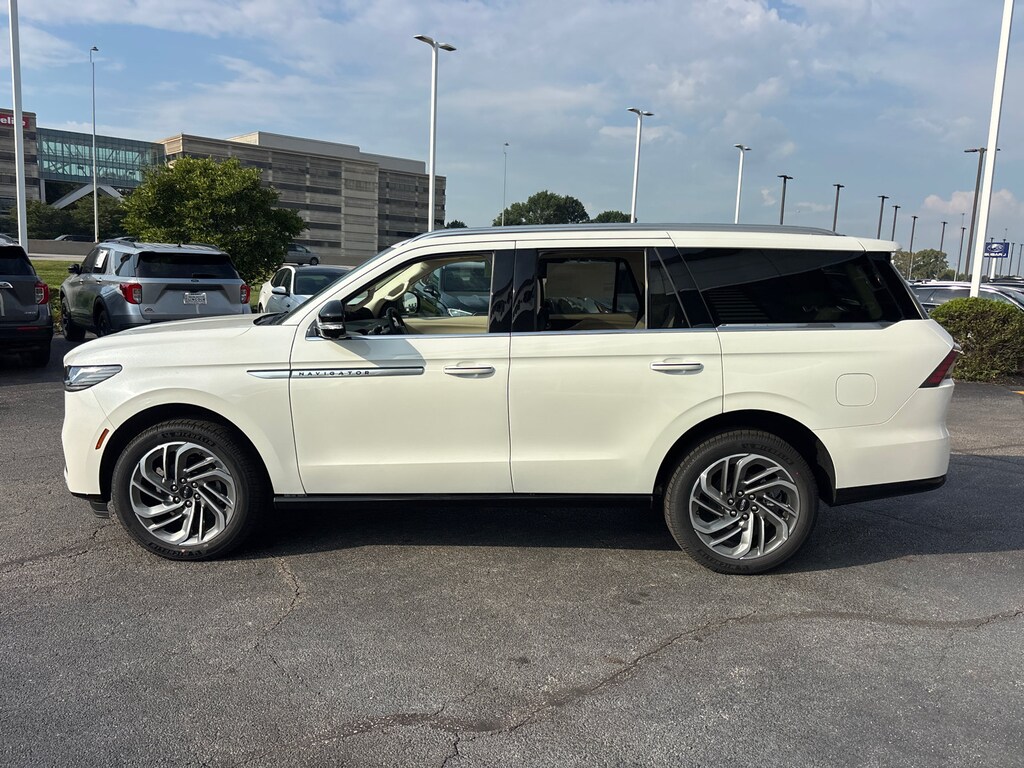 New 2027 Lincoln Navigator Reserve SUV