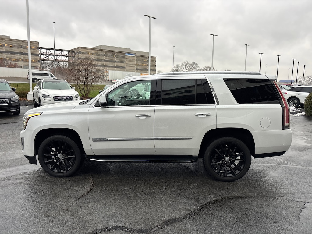 Used 2018 Cadillac Escalade Luxury SUV