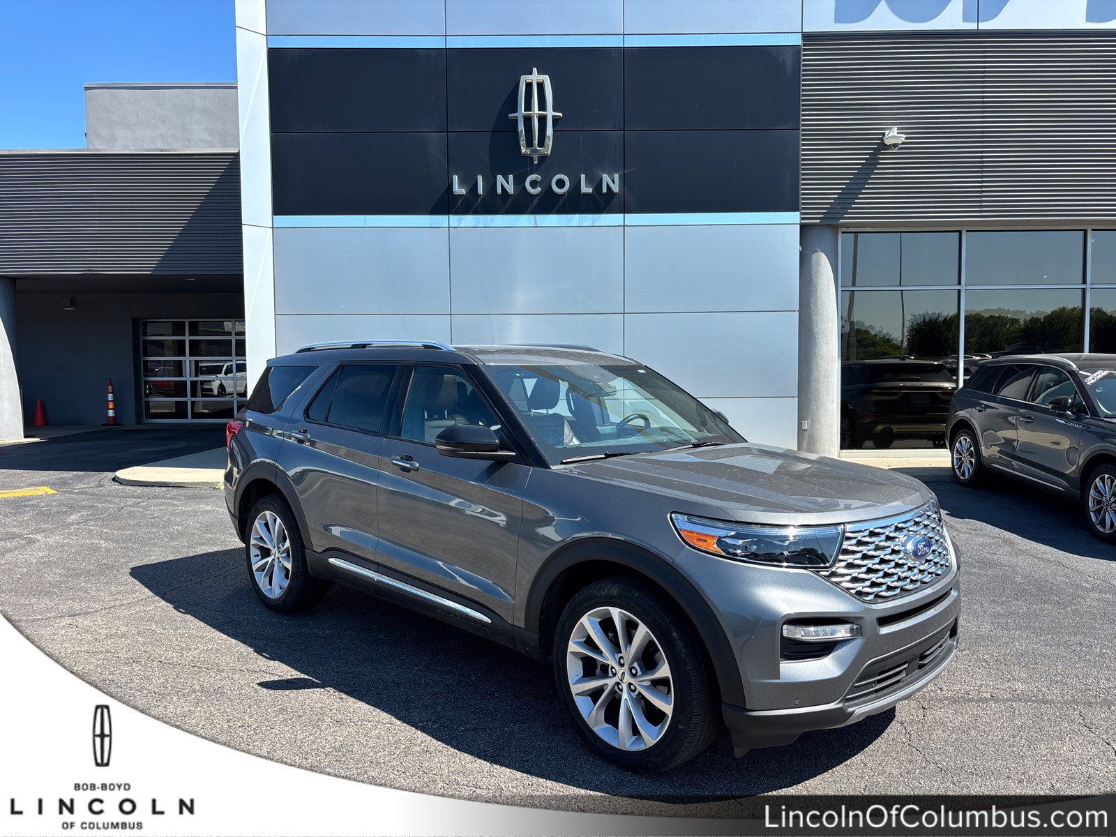 2023 Ford Explorer Platinum 4WD's photo