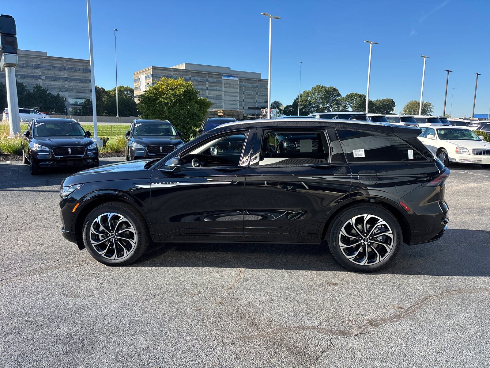 2026 Lincoln Nautilus Reserve photo 4