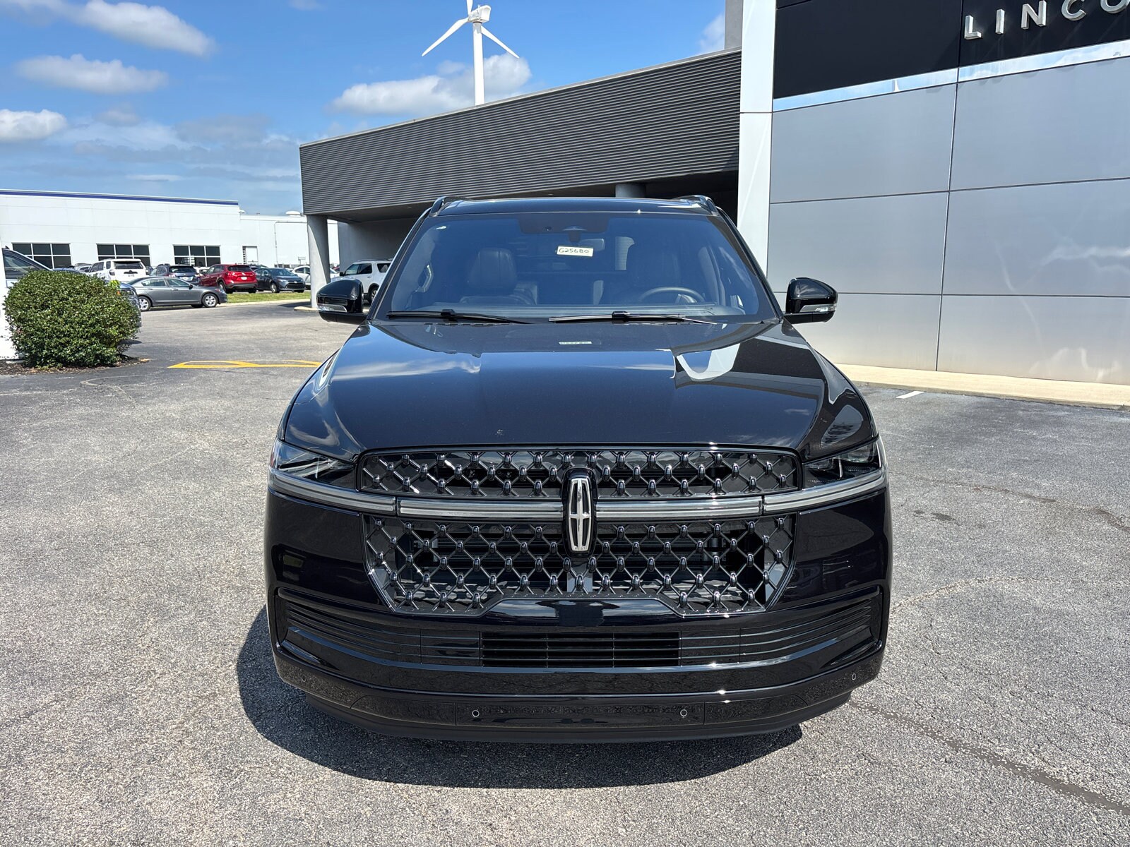 2025 Lincoln Navigator L Reserve photo 2
