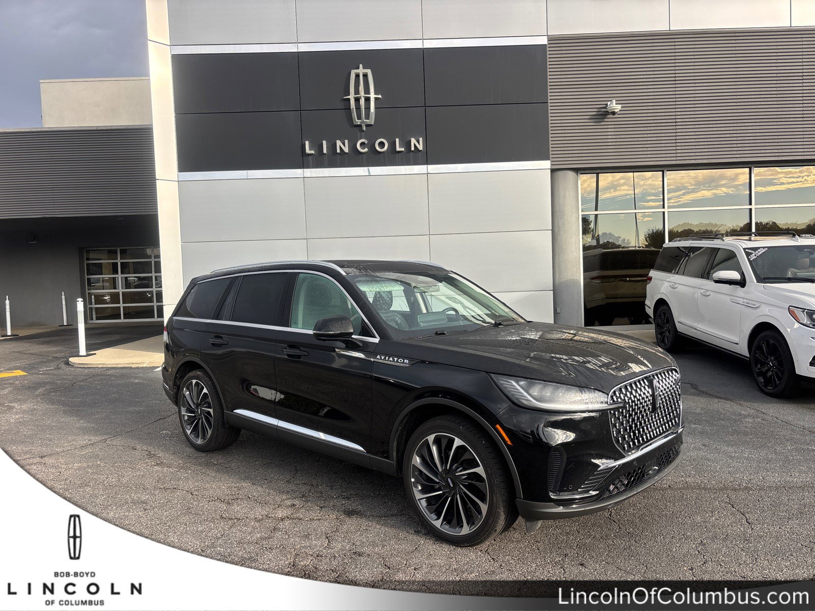 2025 Lincoln Aviator Reserve's photo