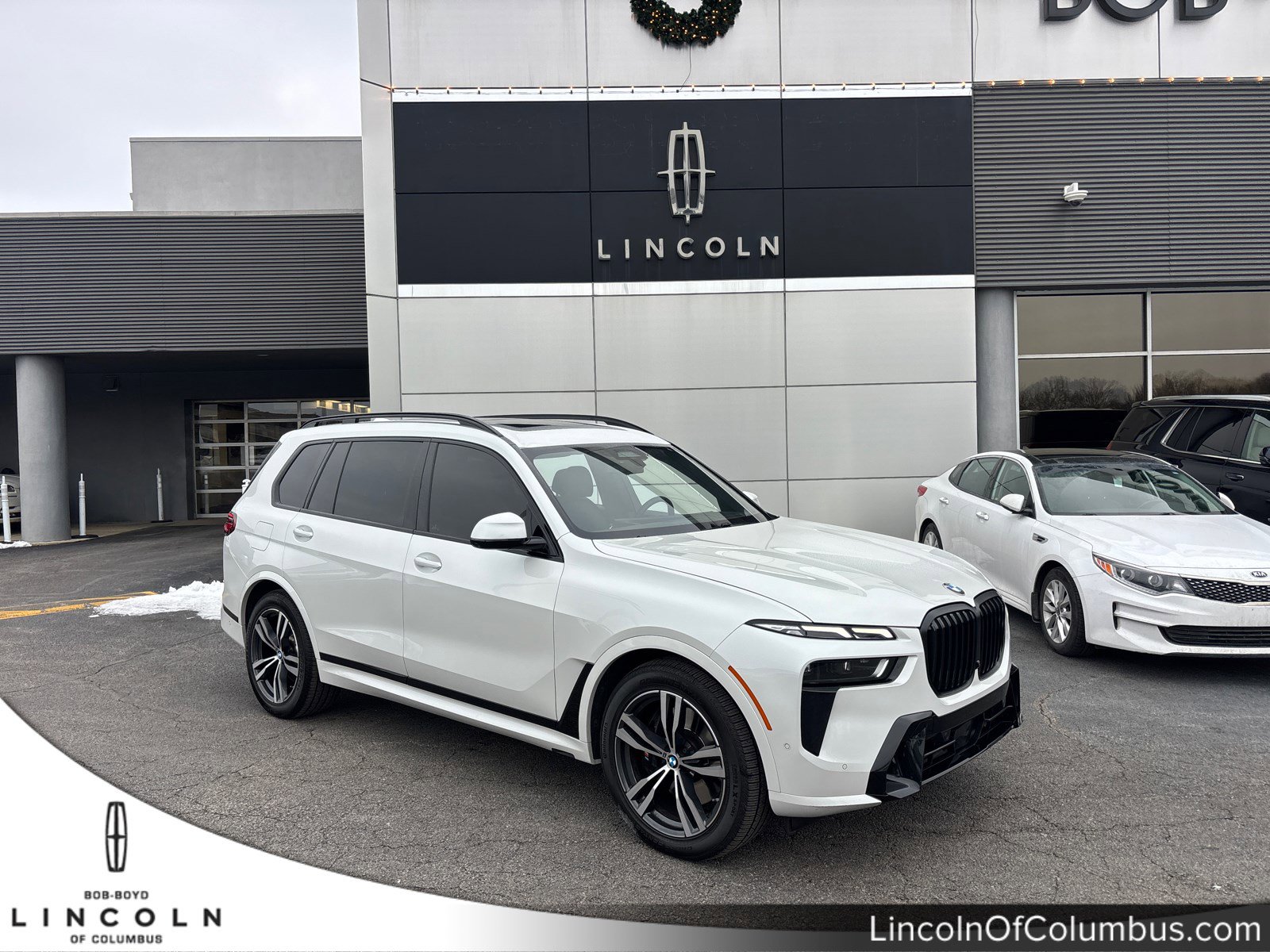 2023 BMW X7 40i's photo