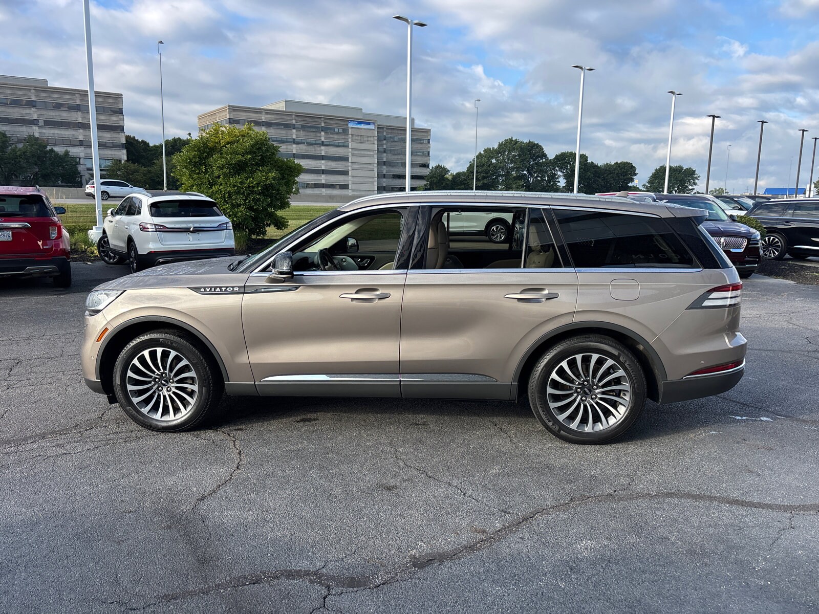 2020 Lincoln Aviator Reserve photo 2