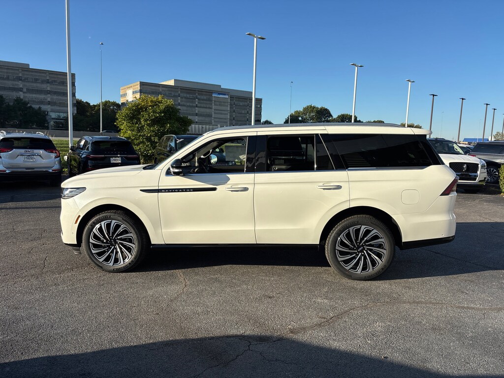 New 2025 Lincoln Navigator Black Label SUV