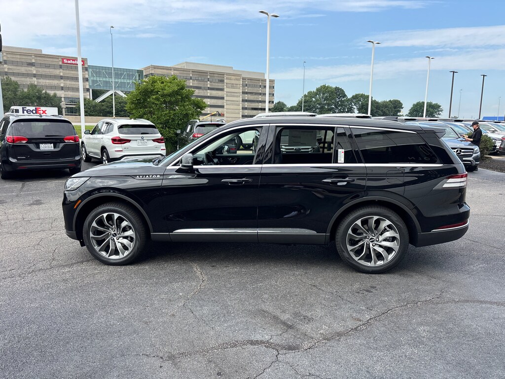 New 2026 Lincoln Aviator Premiere SUV