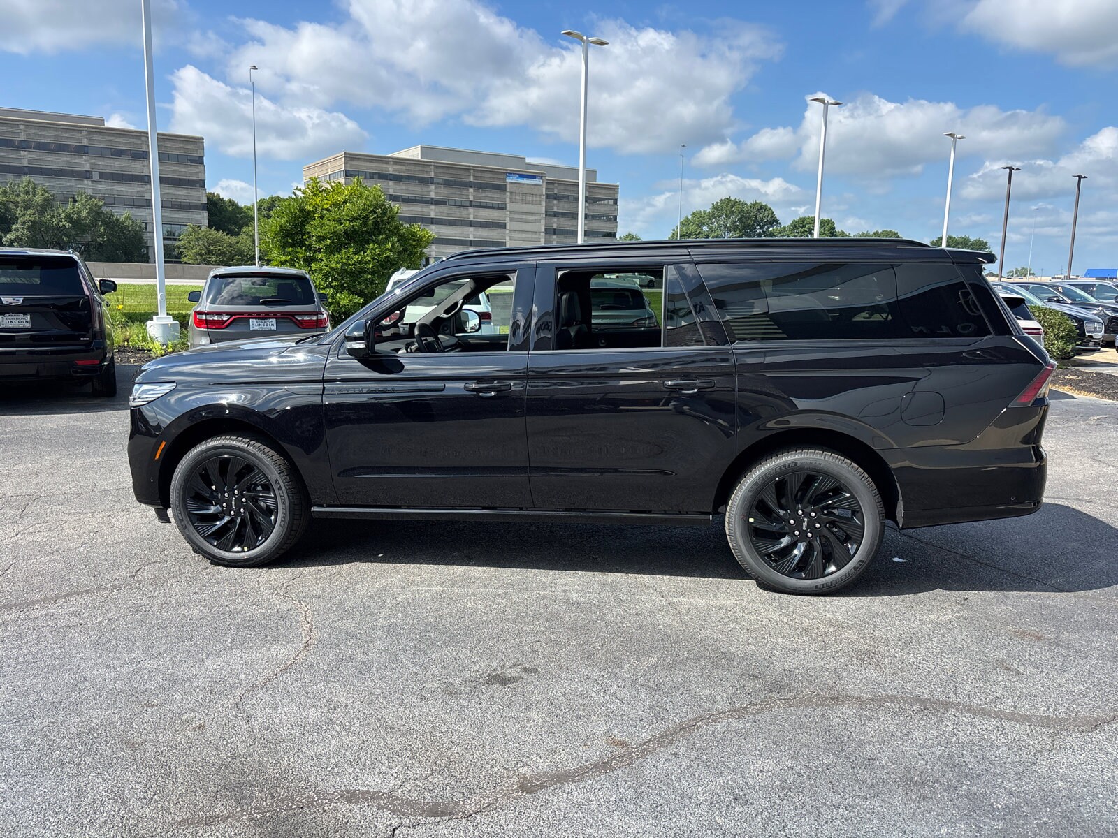2025 Lincoln Navigator L Reserve photo 4