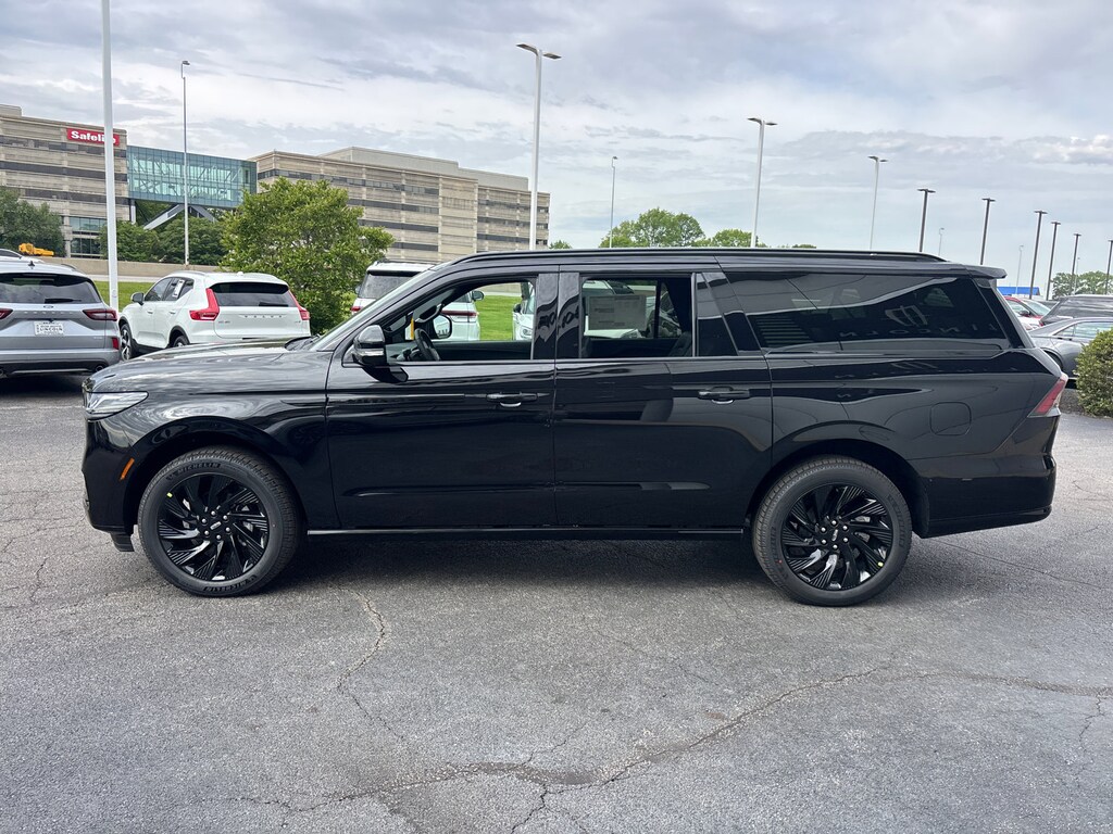 New 2026 Lincoln Navigator L Reserve SUV