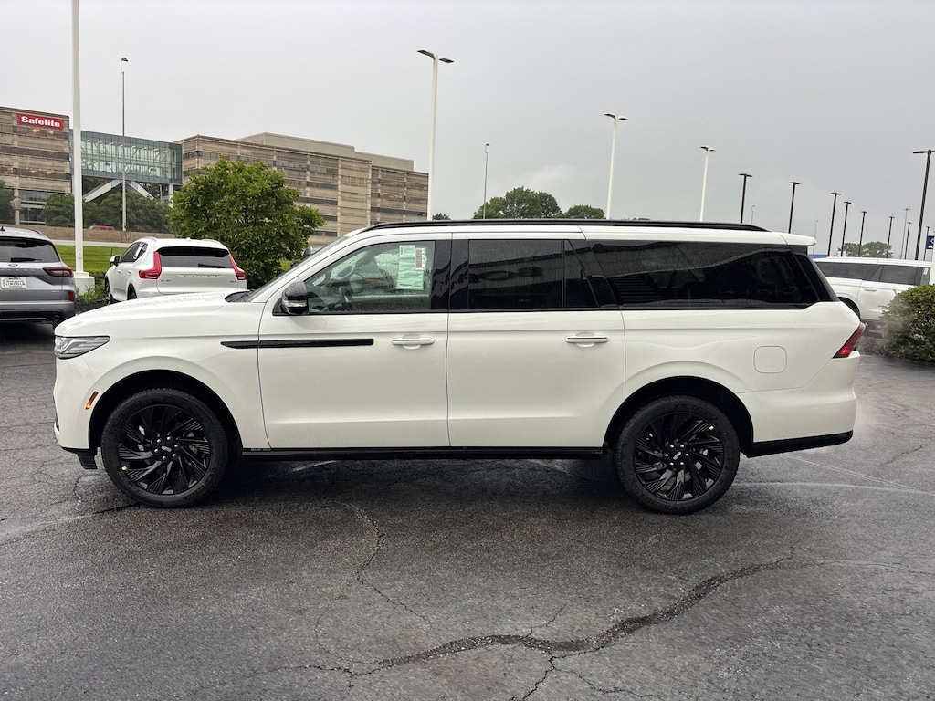 New 2026 Lincoln Navigator L Reserve SUV