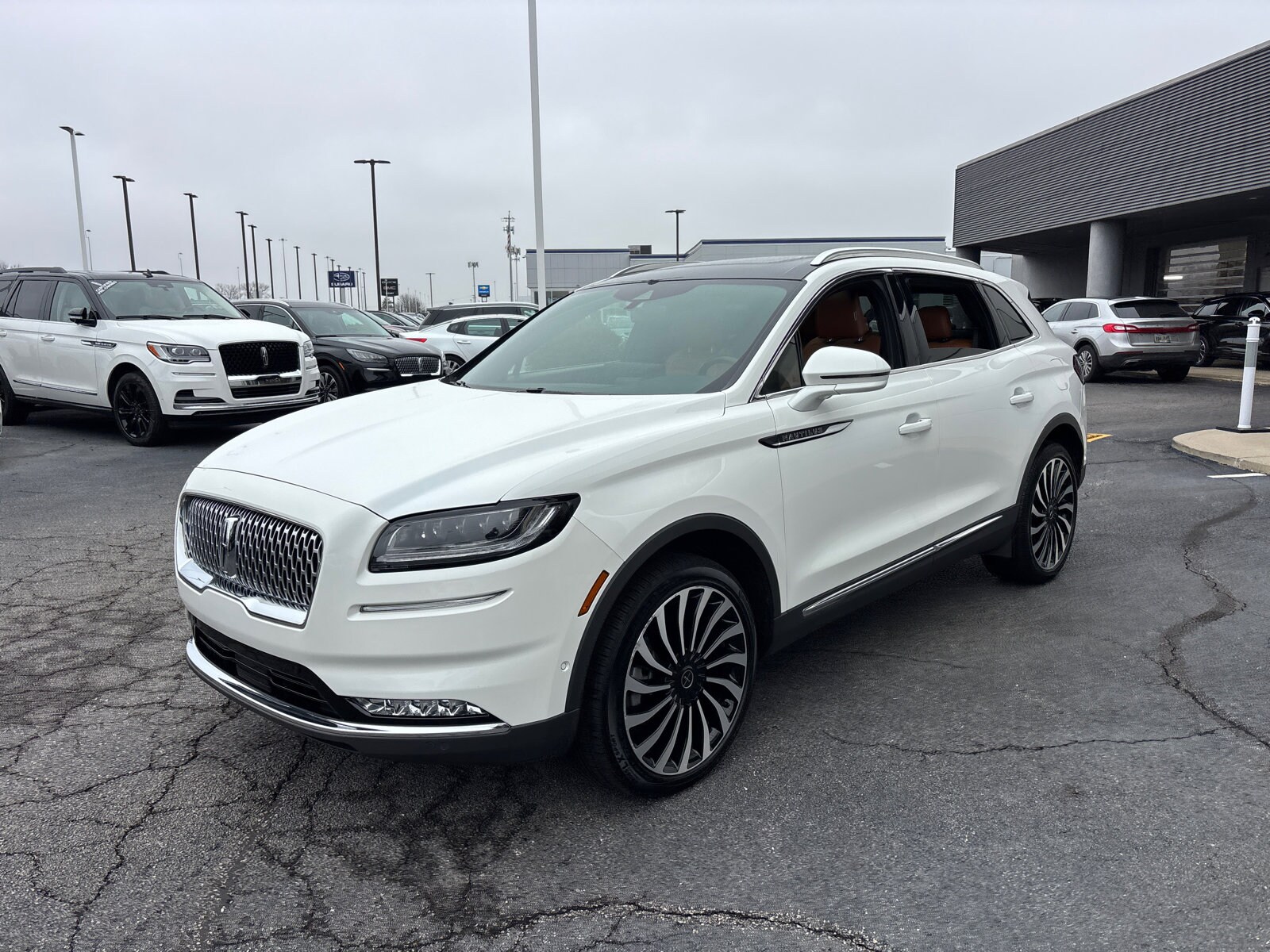 2022 Lincoln Nautilus Black Label photo 2