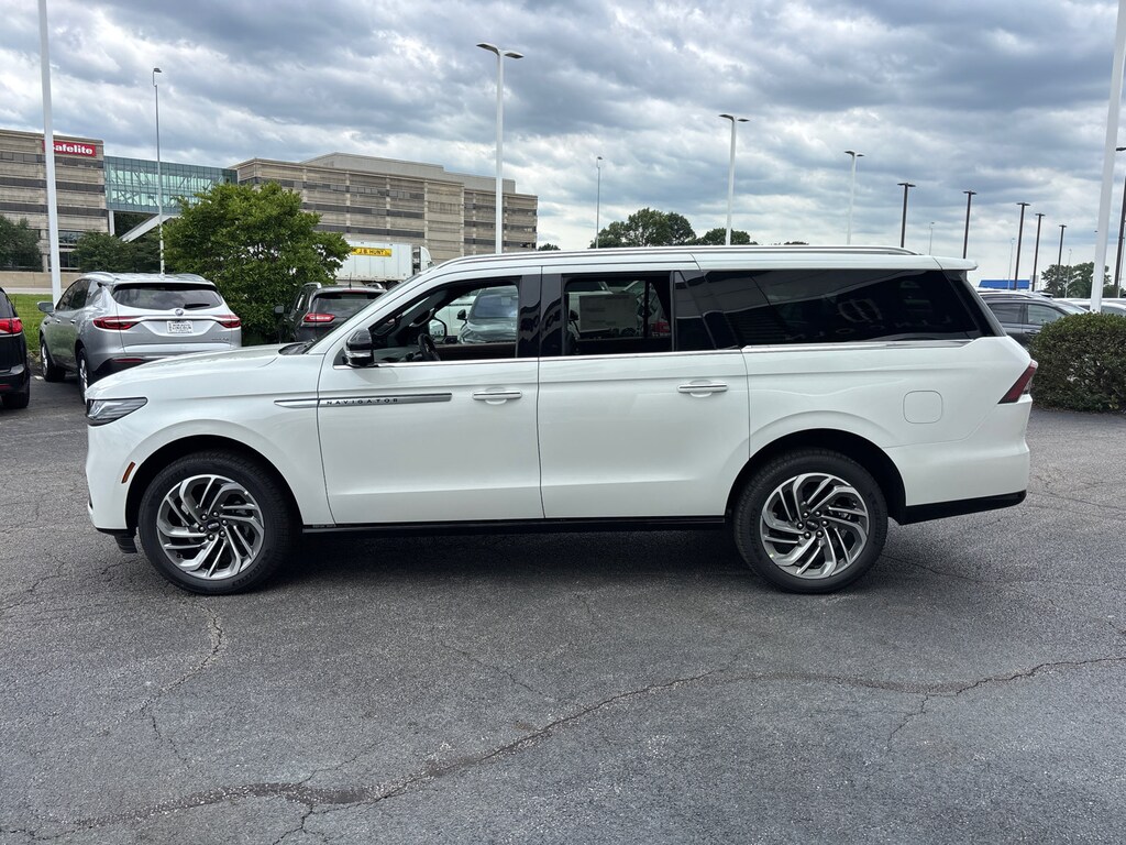New 2026 Lincoln Navigator L Reserve SUV