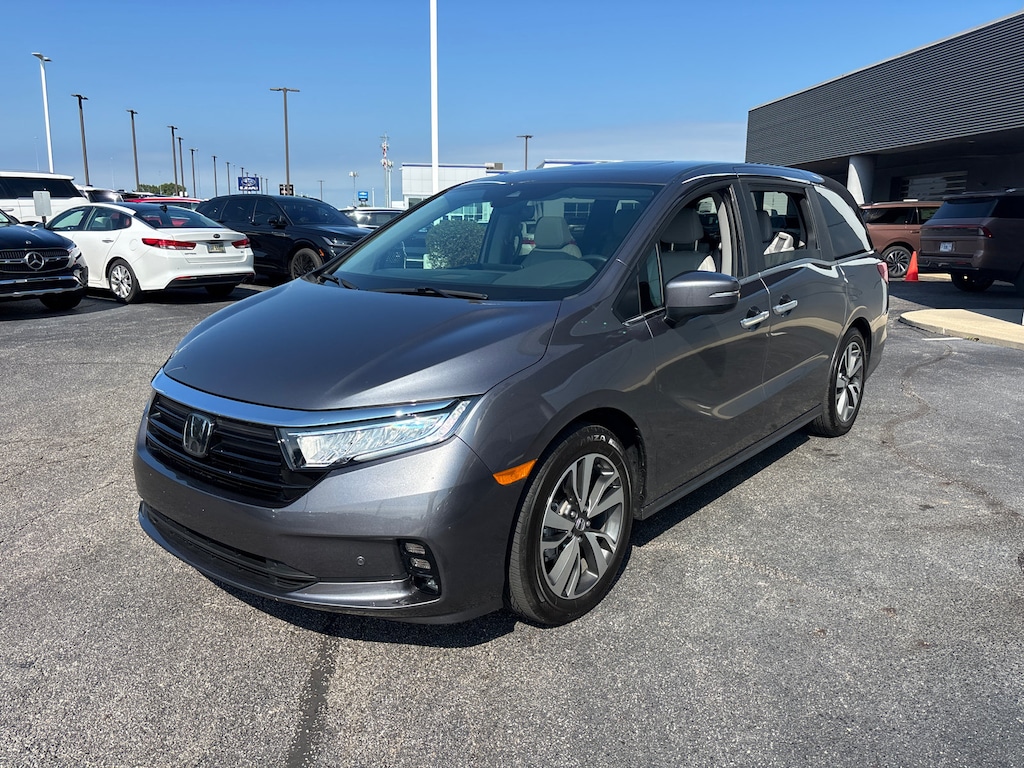 Used 2024 Honda Odyssey Touring Van