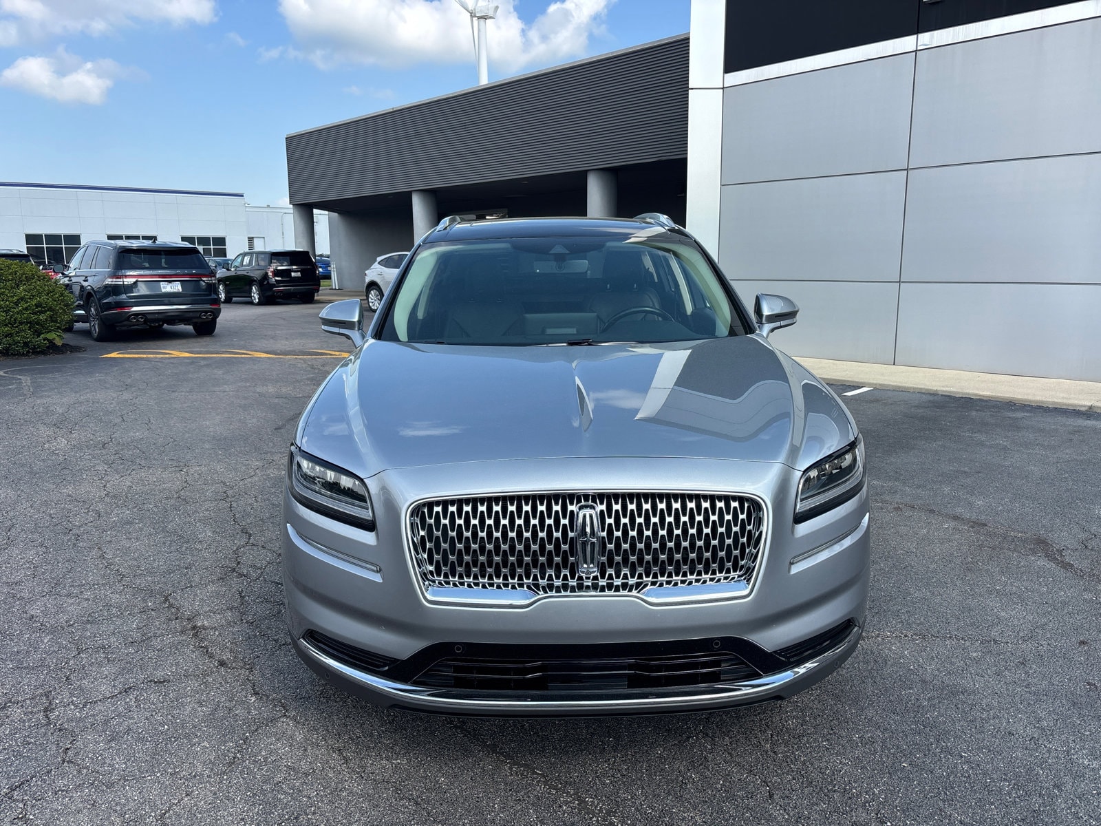 Certified 2022 Lincoln Nautilus Reserve with VIN 2LMPJ8K96NBL22704 for sale in Columbus, OH