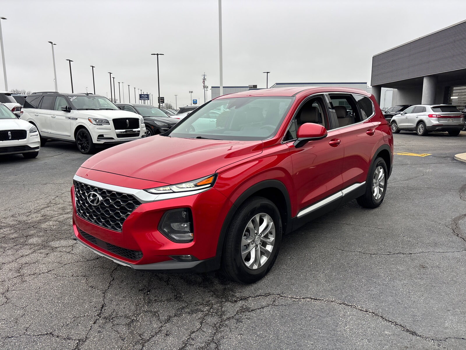 2020 Hyundai Santa Fe SEL photo 3