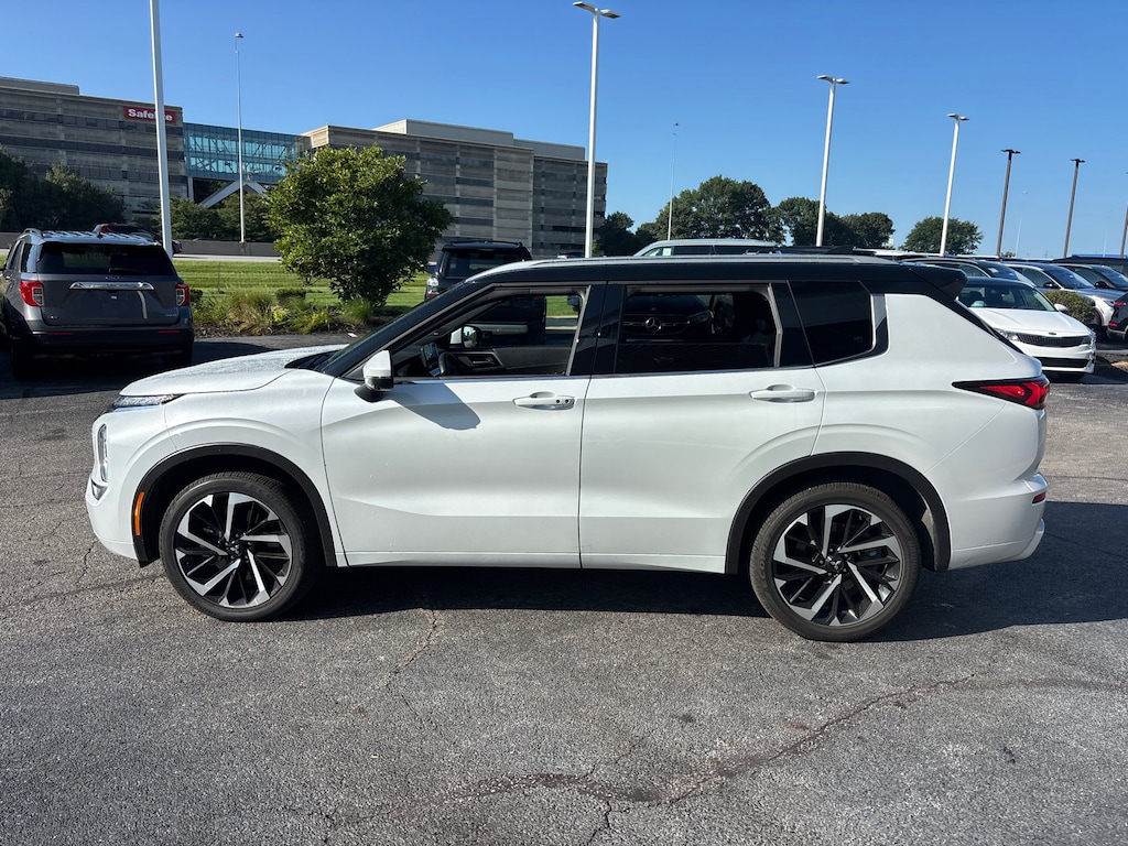 Used 2024 Mitsubishi Outlander SEL SUV