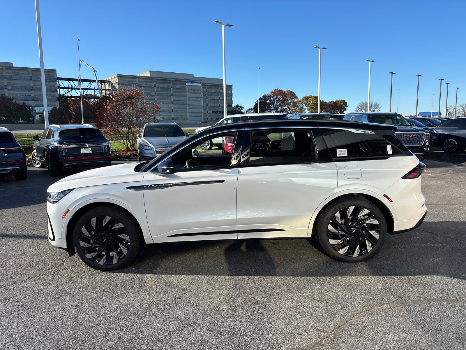 2026 Lincoln Nautilus Black Label photo 4