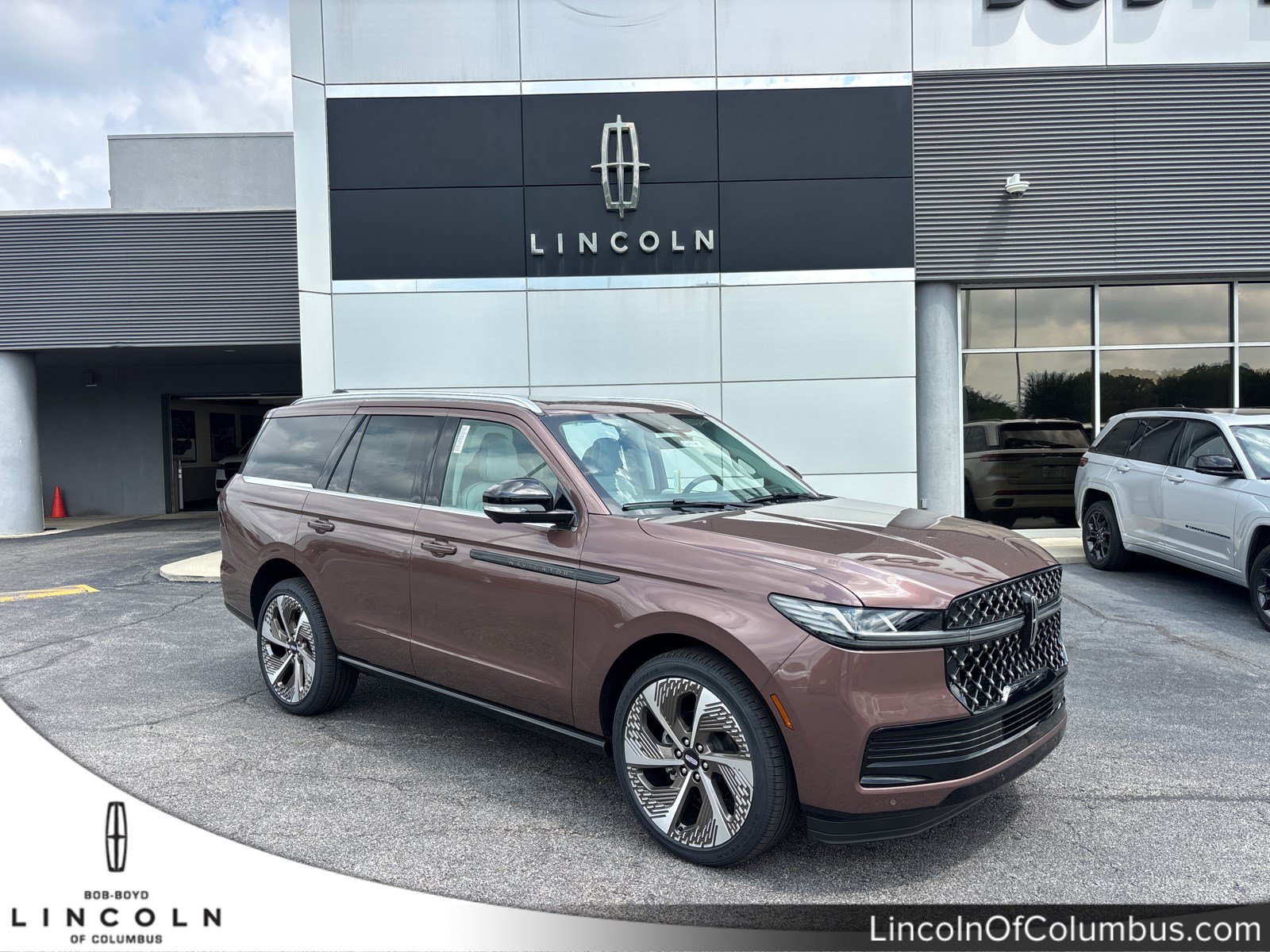 2027 Lincoln Navigator