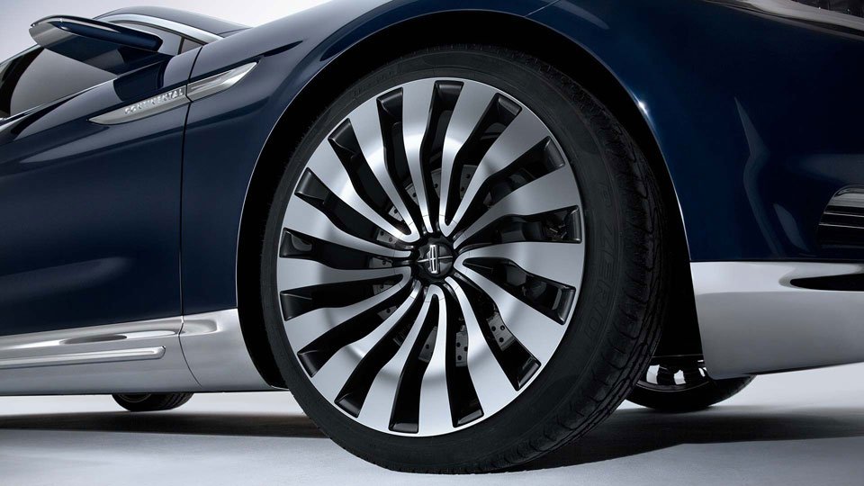 Lincoln-Continental-concept-WHEEL-960p.jpg